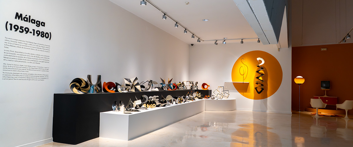 VISITAS GUIADAS A LA EXPOSICIÓN REBAJES. DEL ÓVULO AL ORIGEN, UN VIAJE A LA INVERSA.